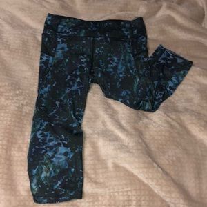 Lululemon Cropped pants